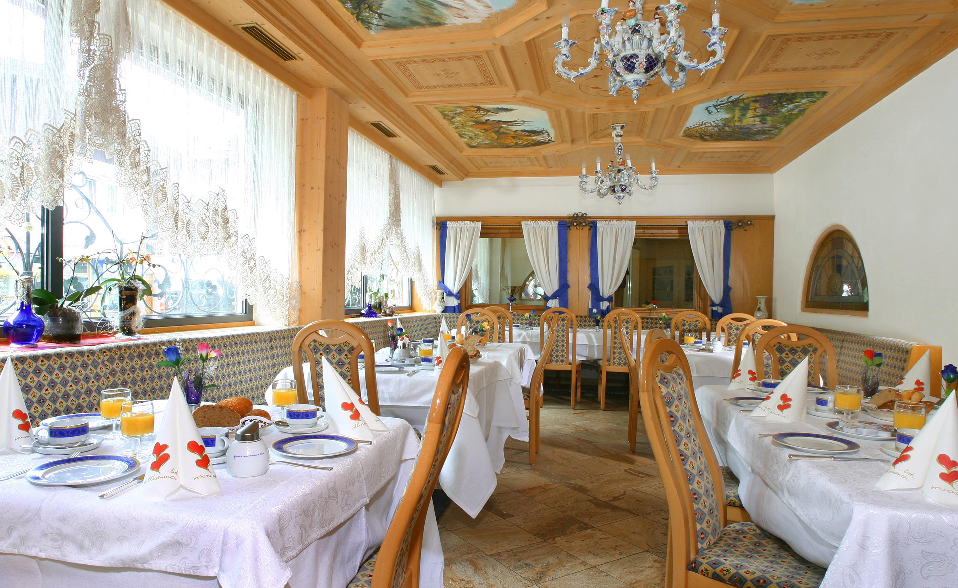 Hotel des Alpes slide 5