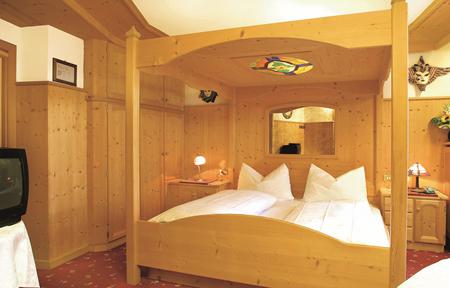 Hotel des Alpes slide 3