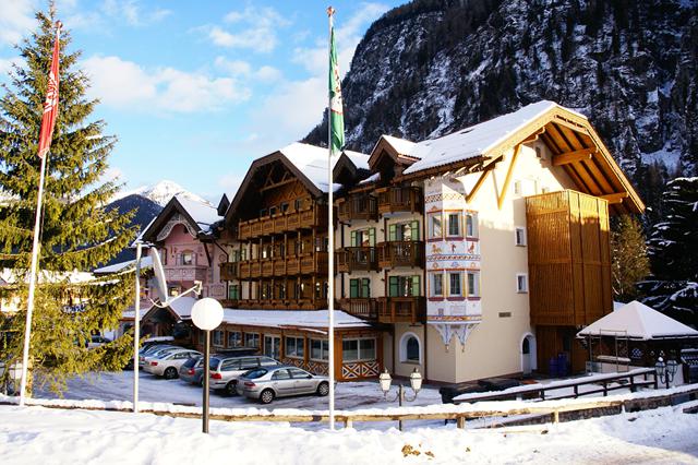 Prijs voordeel wintersport Dolomiti Superski ❄ 8 Dagen  Hotel Garni Aritz