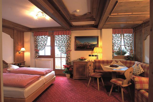Goedkope wintersport Dolomiti Superski ⛷️ Hotel Chalet Barbara