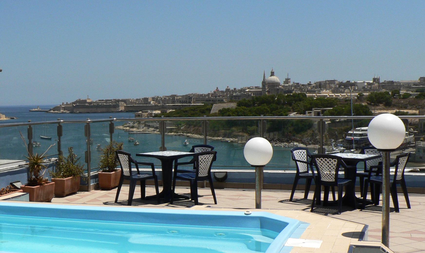 115 The Strand Hotel and Suites in Malta, Malta Zonvakantie Sunweb
