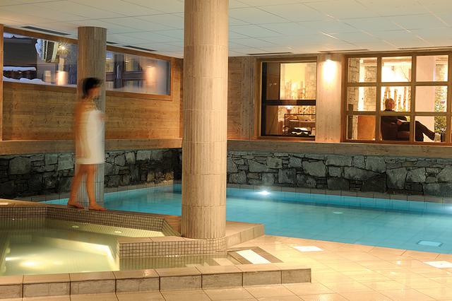 Skivakantie 4* Les Gets - Les Portes du Soleil € 549,- ▷ wellness, wifi, hond is welkom, fitness, parkeerplaats, sauna, zwembad