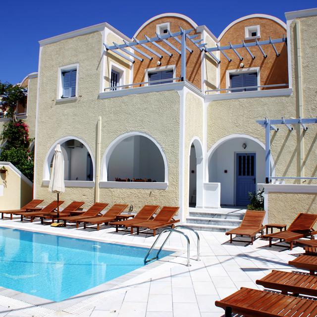 Vakantie Appartementen Sellada in Kamari (Santorini, Griekenland)