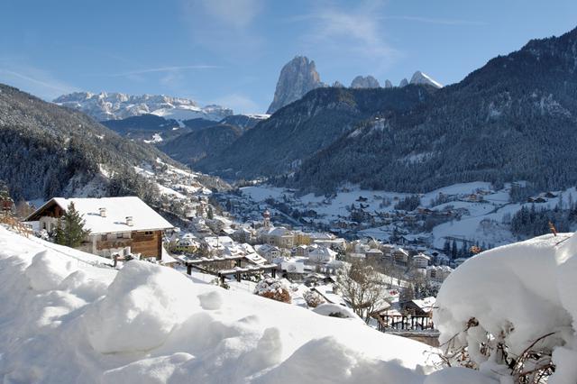 Hoogste korting wintersport Dolomiti Superski ⛷️ 8 Dagen halfpension Hotel Sureghes