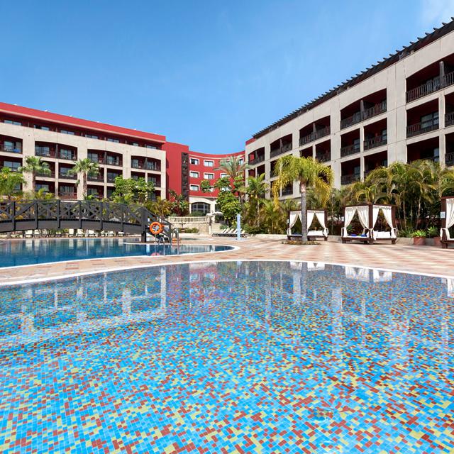 Fly-Drive Hotel Barceló Marbella Golf - inclusief huurauto in Marbella (Andalusië, Spanje)