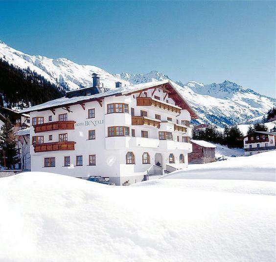 Meer info over Hotel Büntali  bij Sunweb-wintersport