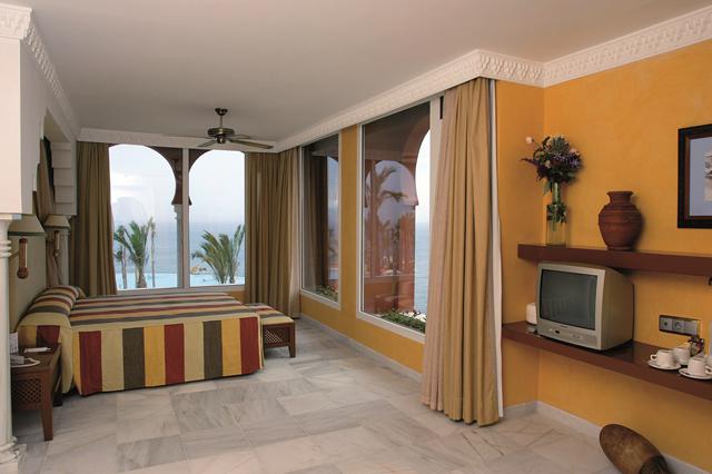 Ultieme zonvakantie Costa del Sol ☀ 8 Dagen logies ontbijt Hotel Playacalida Spa