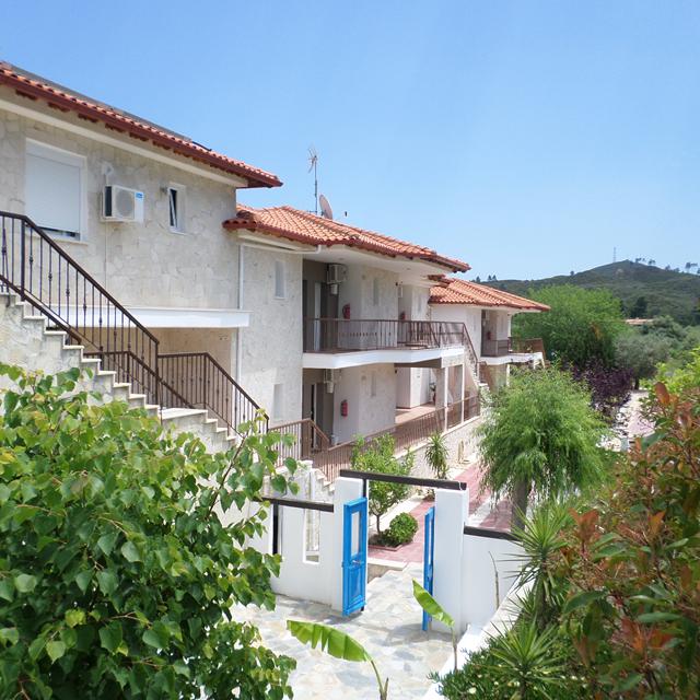 Aparthotel Ampelia photo 10