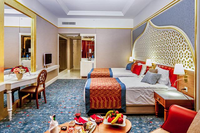 Last minute zonvakantie Turkse Rivièra - Hotel Royal Taj Mahal