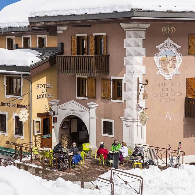 Meer info over Hotel du Bourg  bij Sunweb-wintersport