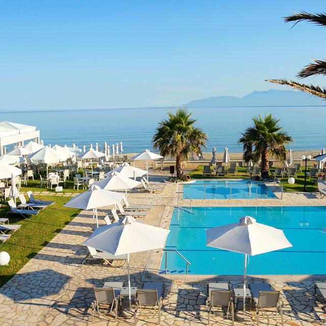 Vakantie Aparthotel Acharavi Beach in Acharavi (Corfu, Griekenland)