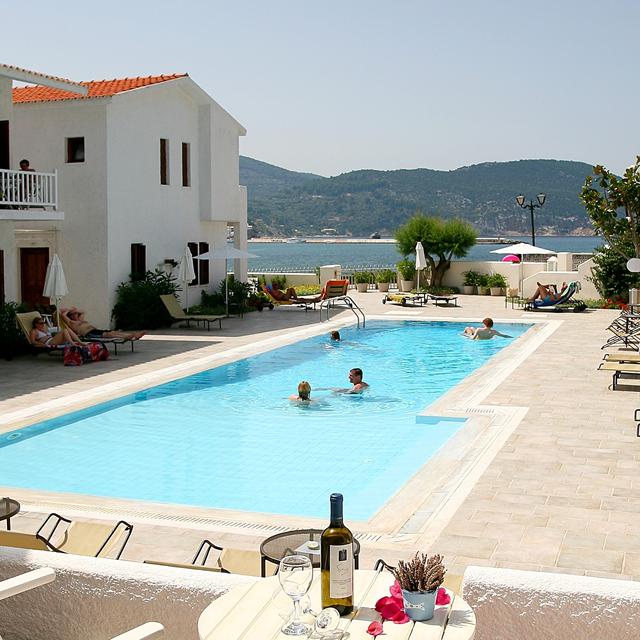 Vakantie Hotel Skopelos Village in Skopelos-Stad (Skopelos, Griekenland)