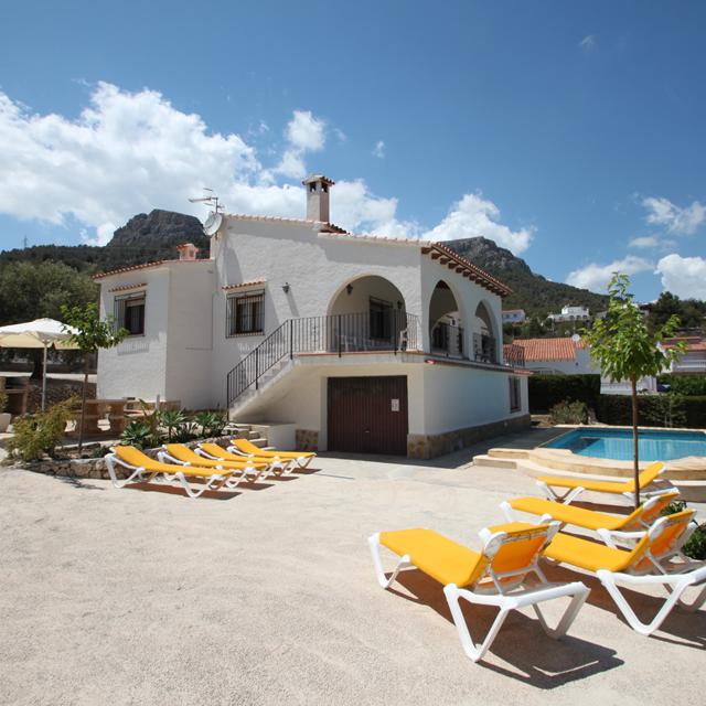 Villa's Calpe met privezwembad - inclusief huurauto - Costa Blanca