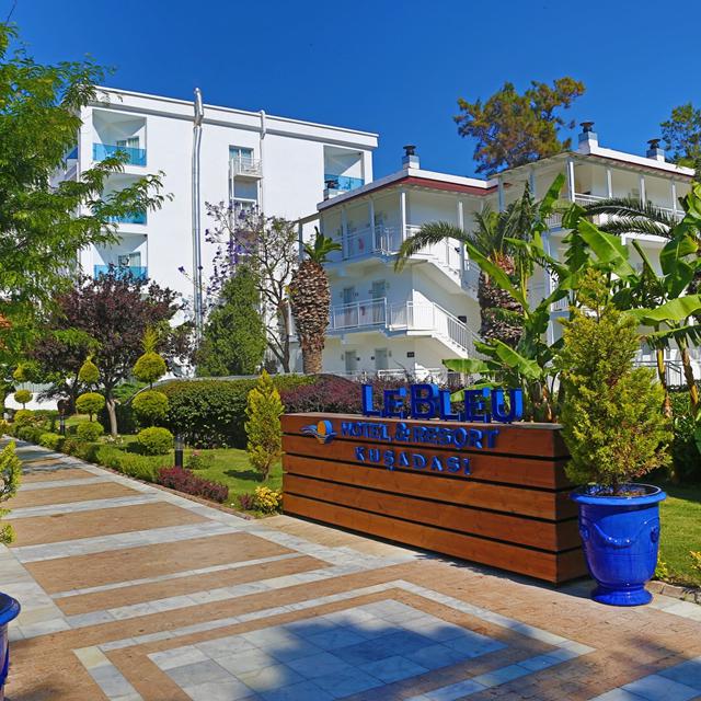 Meer info over Hotel Le Bleu  bij Sunweb zomer