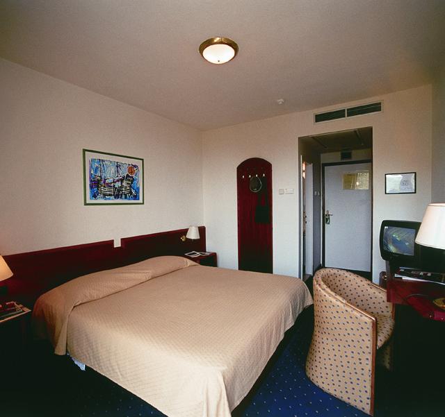 hotel-komodor