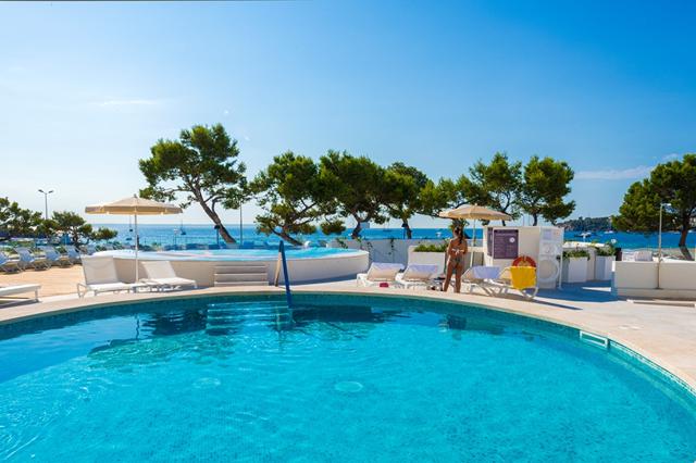 Vakantiedeal zonvakantie Mallorca ☀ 8 Dagen logies ontbijt Hotel Fergus Style Palmanova 