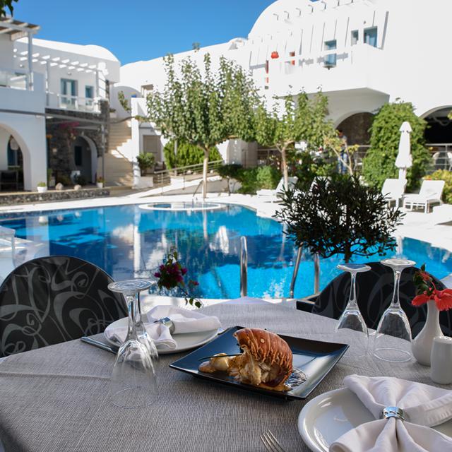 Vakantie Hotel La Mer Deluxe & Spa in Kamari (Santorini, Griekenland)