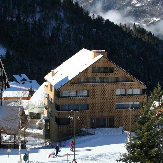 Hôtel les Cristaux