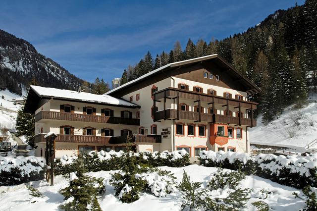 Dagdeal skivakantie Dolomiti Superski ❄ 8 Dagen halfpension Hotel Alpino Plan