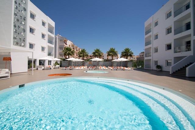 Hete deal zonvakantie Ibiza ⭐ 8 Dagen logies Appartementen Ibiza Sun