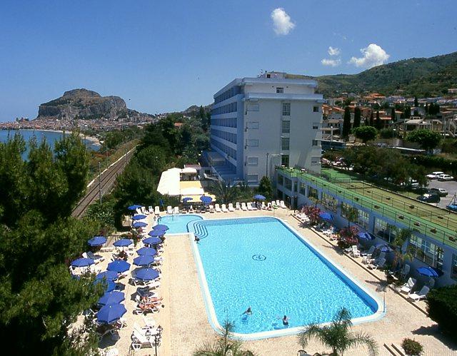 Strandvakantie Hotel Santa Lucia Le Sabbie D'oro in Cefalù (Sicilië, Italië)