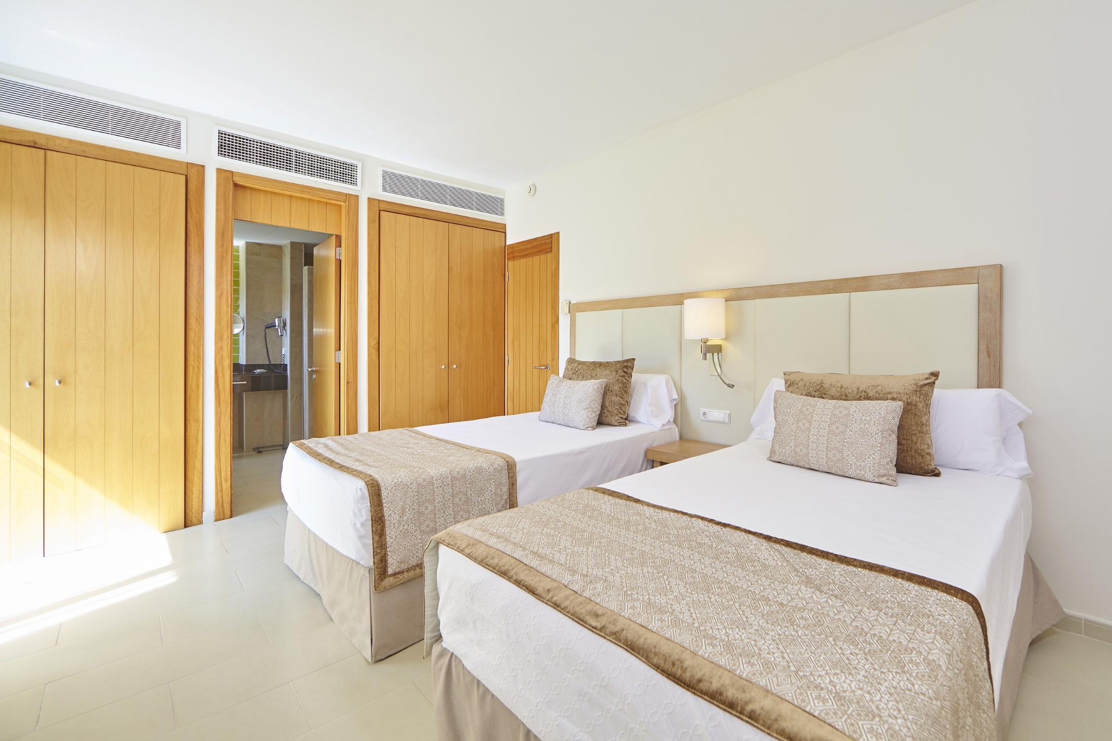 Blau Privilege Porto Petro Beach Resort & Spa ...