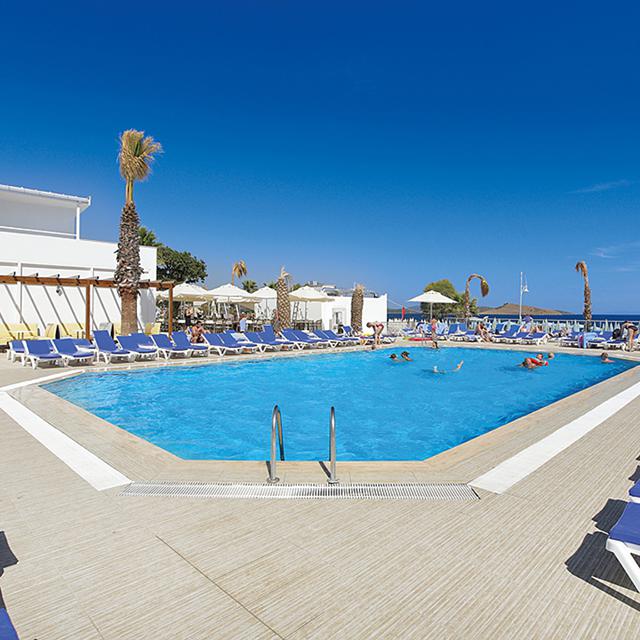 hotel-petunya-beach-resort