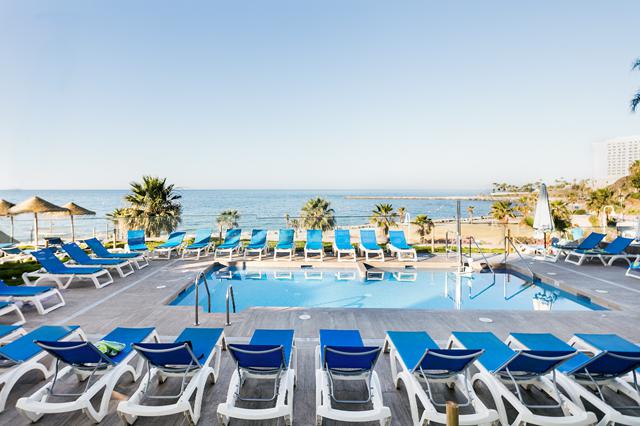 Zonovergoten zonvakantie Costa del Sol ☀ 8 Dagen logies ontbijt Hotel Best Benalmadena