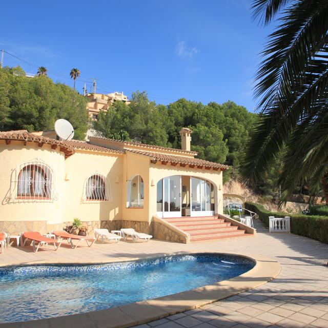 Villa's Moraira met privezwembad - inclusief huurauto - Costa Blanca