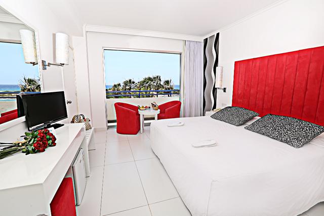Fantastische zonvakantie Cyprus. 🏝️ Tsokkos The Dome Beach Hotel & Resort
