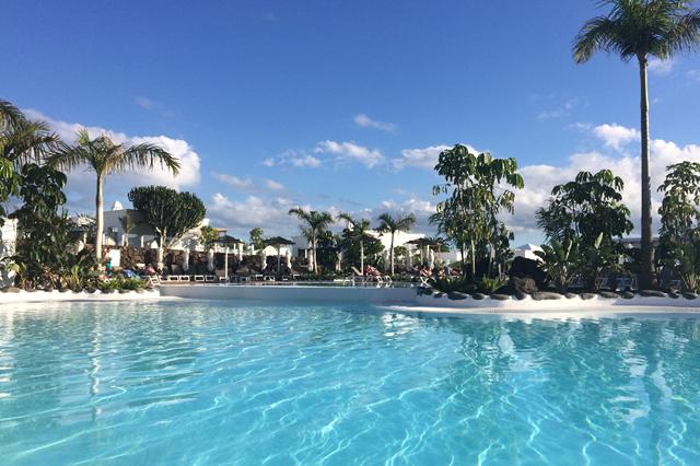 Geheime aanbieding vakantie Lanzarote 🏝️ 8 Dagen halfpension Suitehotel Labranda Alyssa winterzon