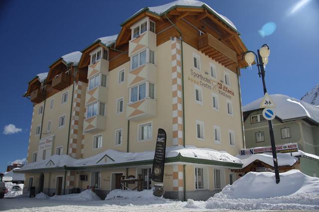 SALE wintersport Adamello Ski ❄ 8 Dagen  Sporthotel Vittoria