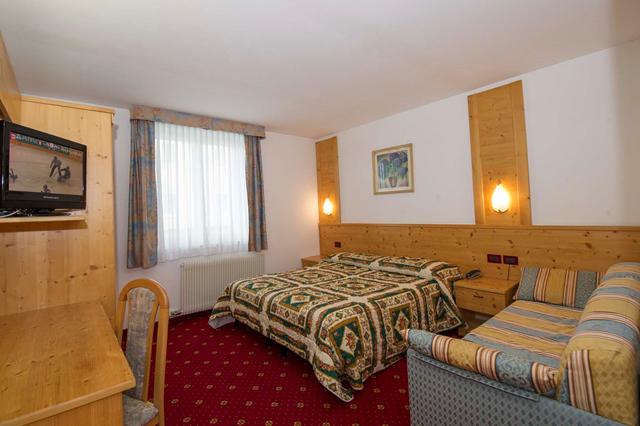 SALE wintersport Adamello Ski ❄ 8 Dagen  Sporthotel Vittoria