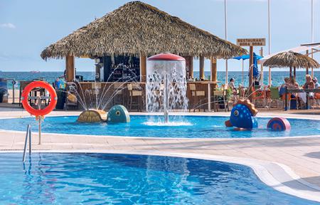 Hotel Tahiti Playa Suites slide 2