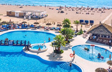 Hotel Tahiti Playa Suites slide 3