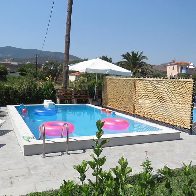 Vakantie Nostalgia Luxury Apartments met privézwembad in Anaxos (Lesbos, Griekenland)