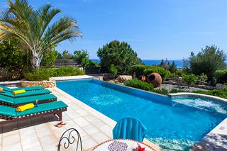 Z&X Holiday Villas