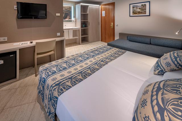 Goedkope zonvakantie Costa Brava 🏝️ Hotel Maritim