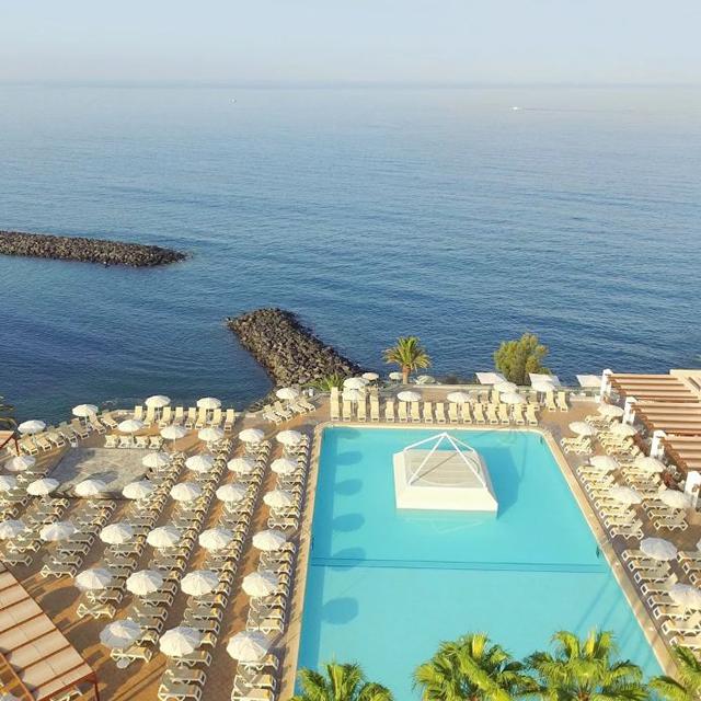 Hotel Iberostar Bouganville Playa - logies en ontbijt - Tenerife