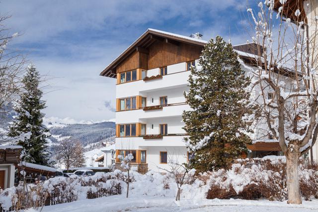 Geweldige skivakantie Dolomiti Superski ⛷️ 8 Dagen logies ontbijt Hotel B&B Villa Angelino