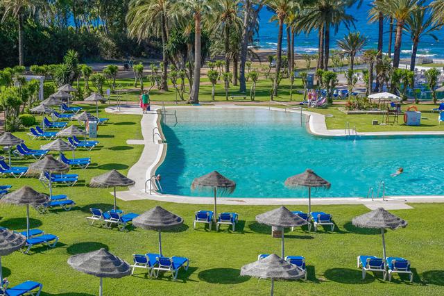 Zonovergoten winterzon vakantie Costa del Sol ☀ 8 Dagen logies ontbijt Hotel Sol Marbella Estepona Atalaya Park