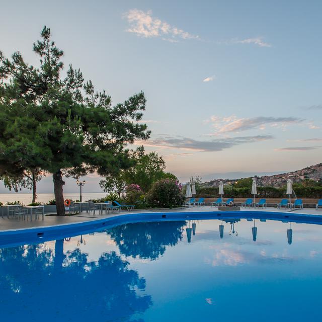 Vakantie Hotel & Bungalows Delfinia in Molivos (Lesbos, Griekenland)