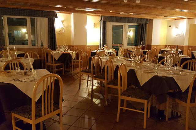 Wintersport 3* Passo del Tonale € 520,- ❖ hond is welkom, restaurant(s), wifi, parkeerplaats