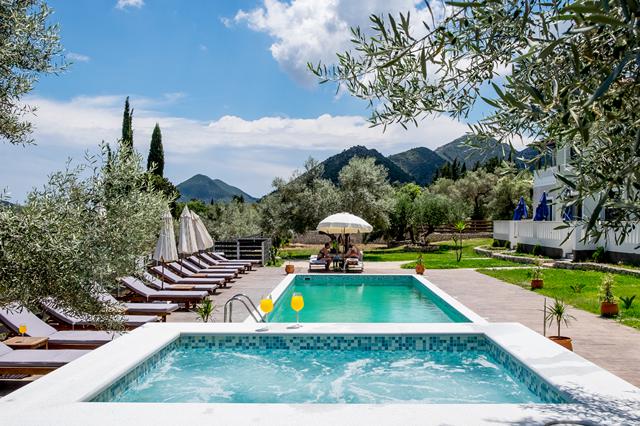 Zonnige zonvakantie Lefkas ☀ 8 Dagen logies Appartementen Golden Sun Villas