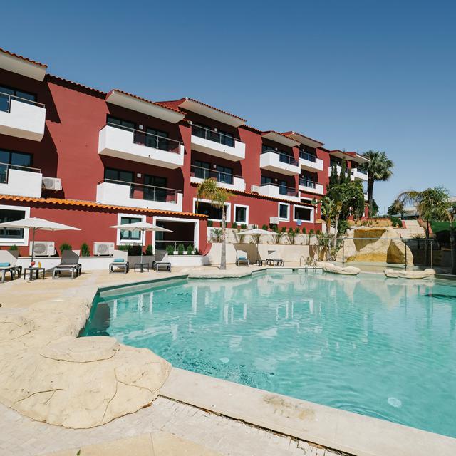 Topazio Vibe Beach Hotel & Apartments - Hotel logies en ontbijt Albufeira