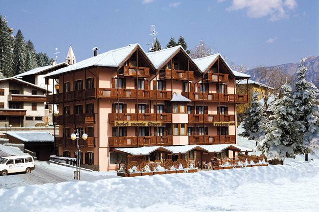 Ontspanning 4* Mezzana - Val di Sole € 753,- ✓ vanaf de piste in de aprés-ski