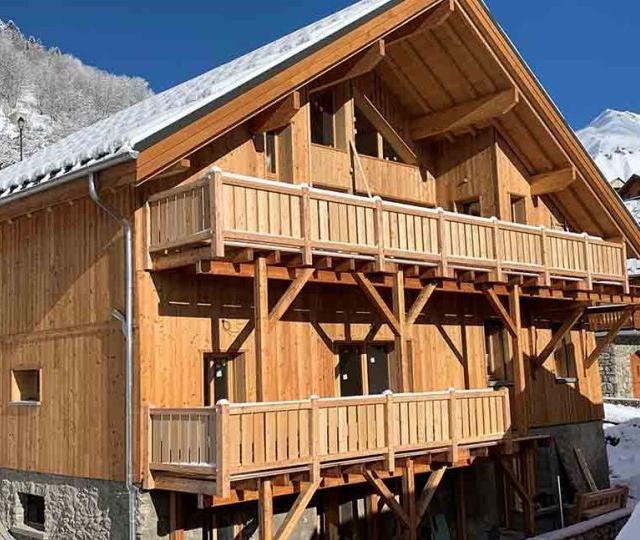 Chalet Opaline