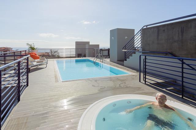 Ideaal op zonvakantie Madeira ⭐ 8 Dagen logies Aparthotel Terrace Mar Suites