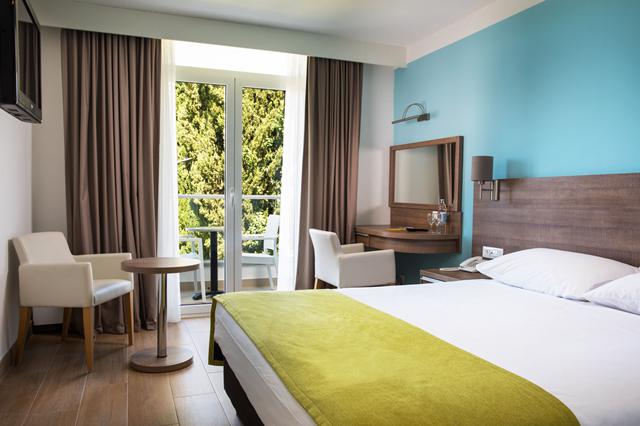 Korting zonvakantie Dubrovnik-Neretva 🏝️ Hotel Astarea 8 Dagen  €466,-