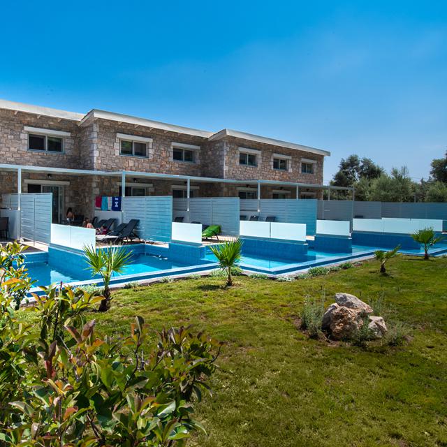 Vakantie Kastro Maistro Suites met privézwembad in Agios Ioannis (Lefkas, Griekenland)